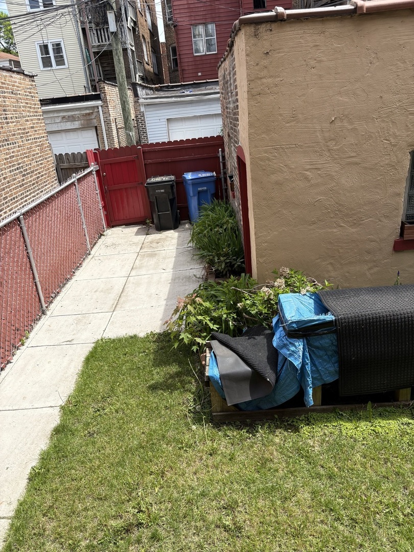 7713 S Cornell Avenue, Chicago, IL 60649