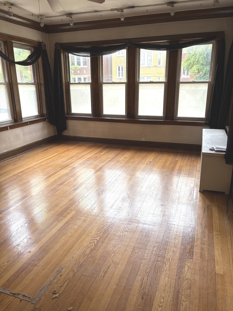 7713 S Cornell Avenue, Chicago, IL 60649