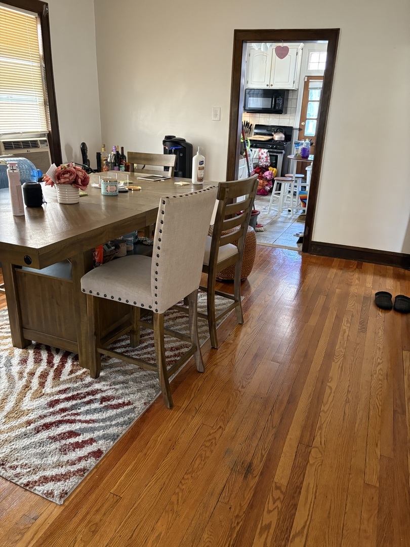 7713 S Cornell Avenue, Chicago, IL 60649