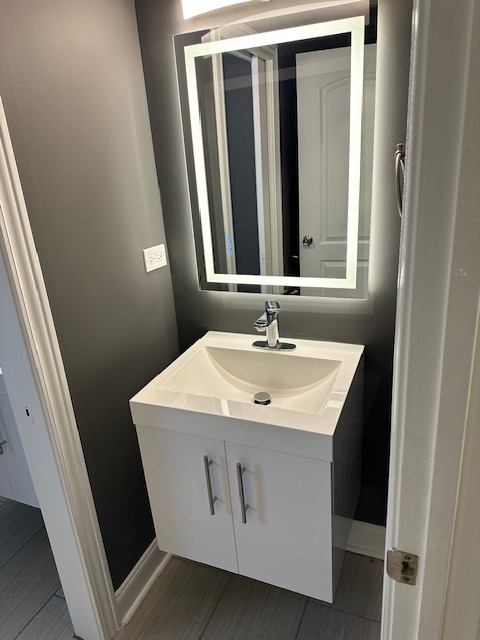 16049 Wood Street, Harvey, IL 60426