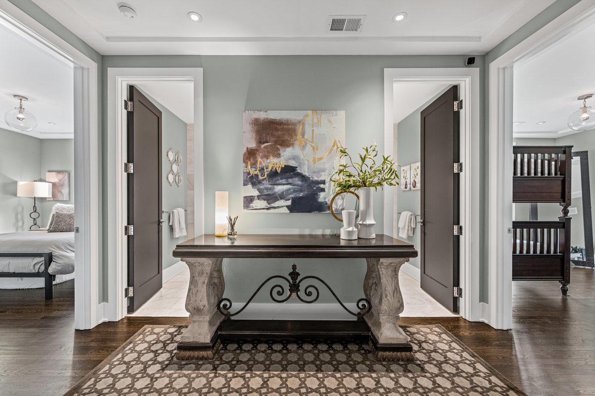 3438 N Elaine Place #PH, Chicago, IL 60657