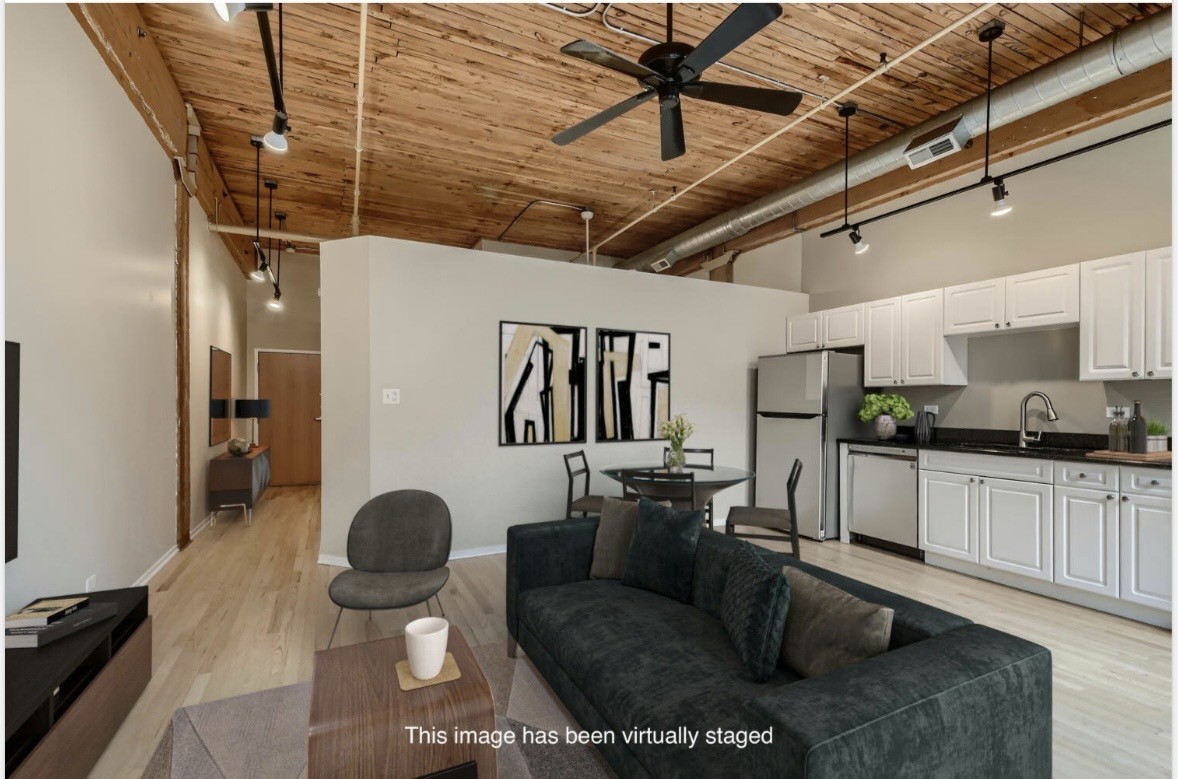 1801 S Michigan Avenue #302, Chicago, IL 60616