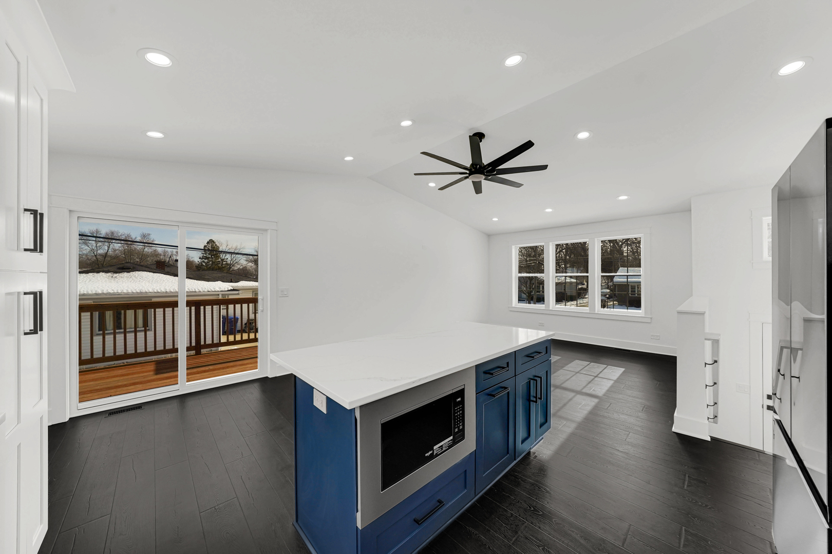 17830 W Winnebago Drive, Grayslake, IL 60030