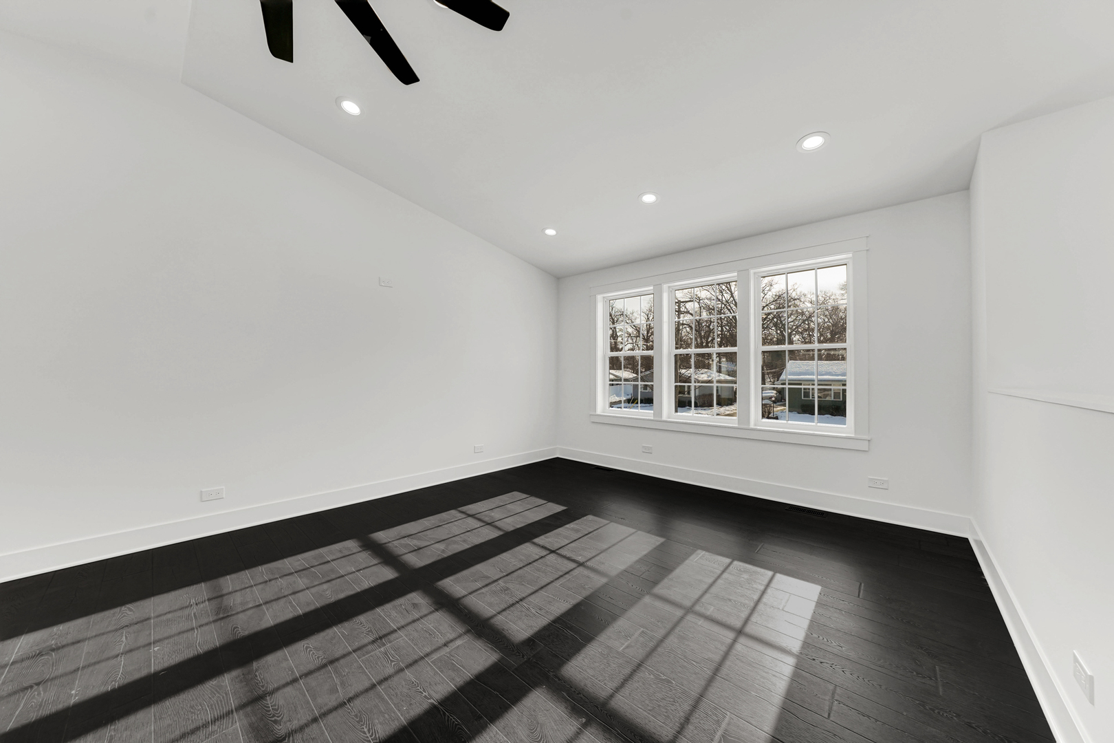 17830 W Winnebago Drive, Grayslake, IL 60030