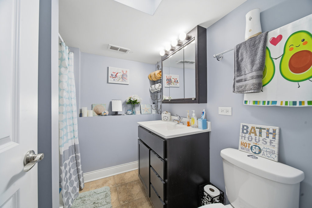 16207 Justine Street, Markham, IL 60428