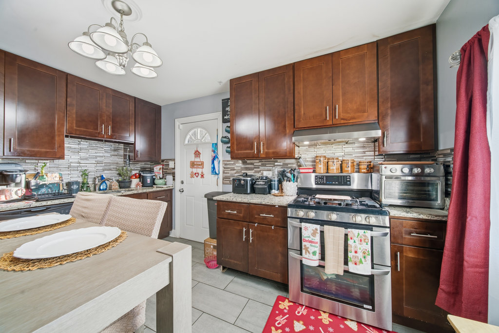 16207 Justine Street, Markham, IL 60428