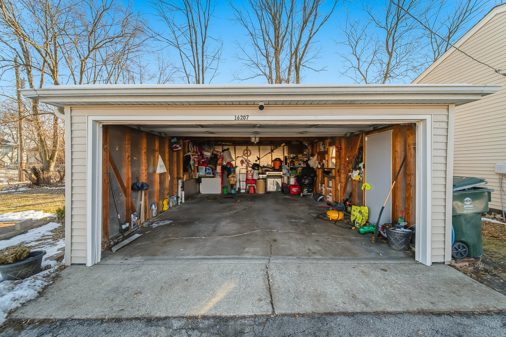 16207 Justine Street, Markham, IL 60428