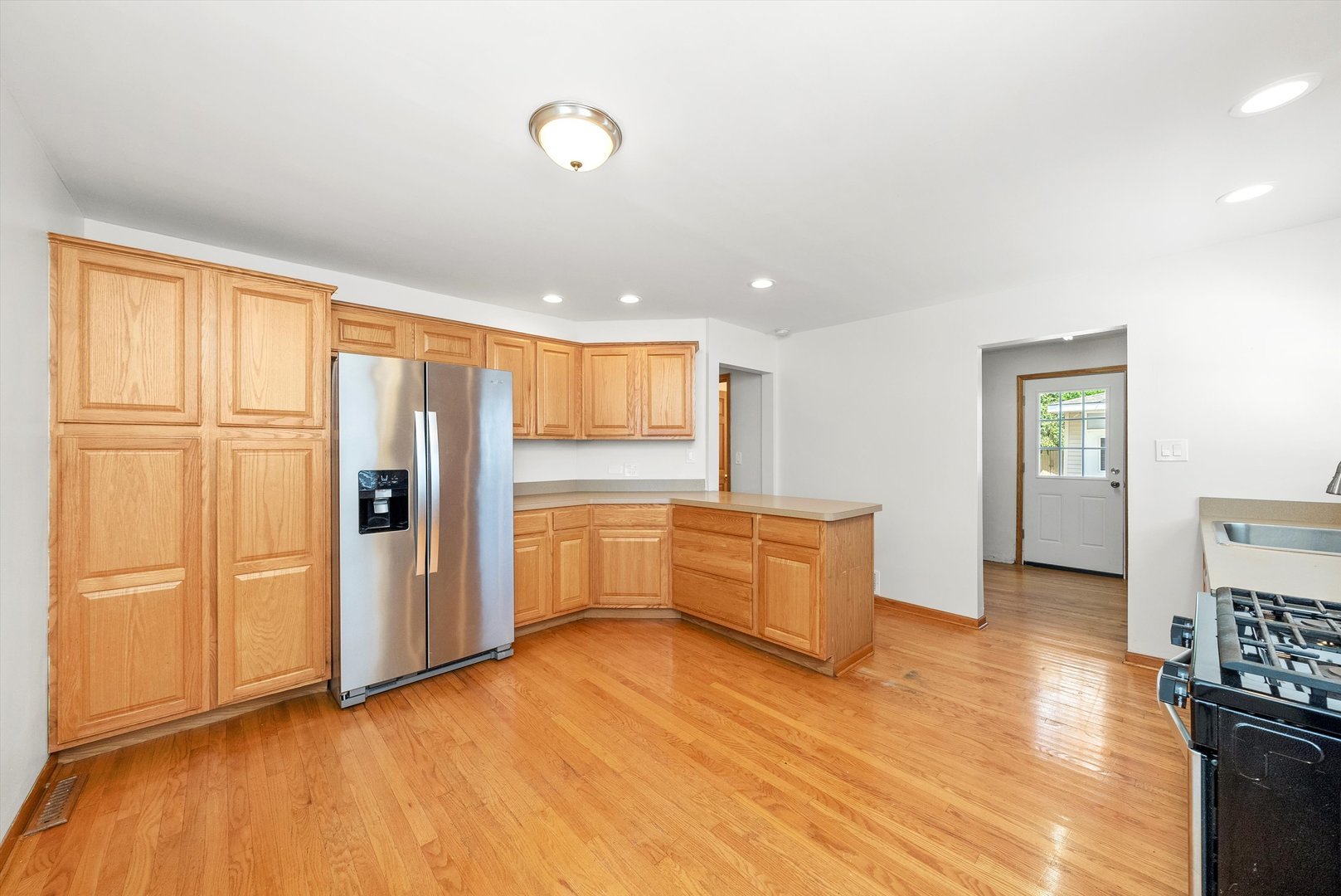 9417 S 78th Avenue, Hickory Hills, IL 60457