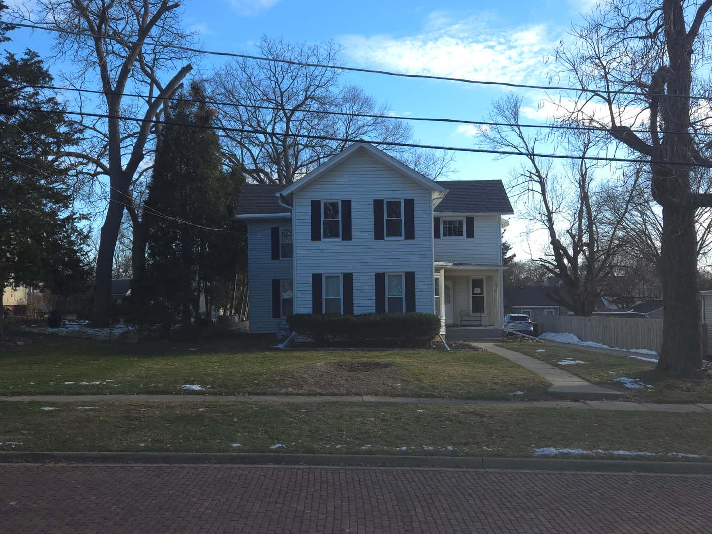 10906 N Woodstock Street #B, Huntley, IL 60142