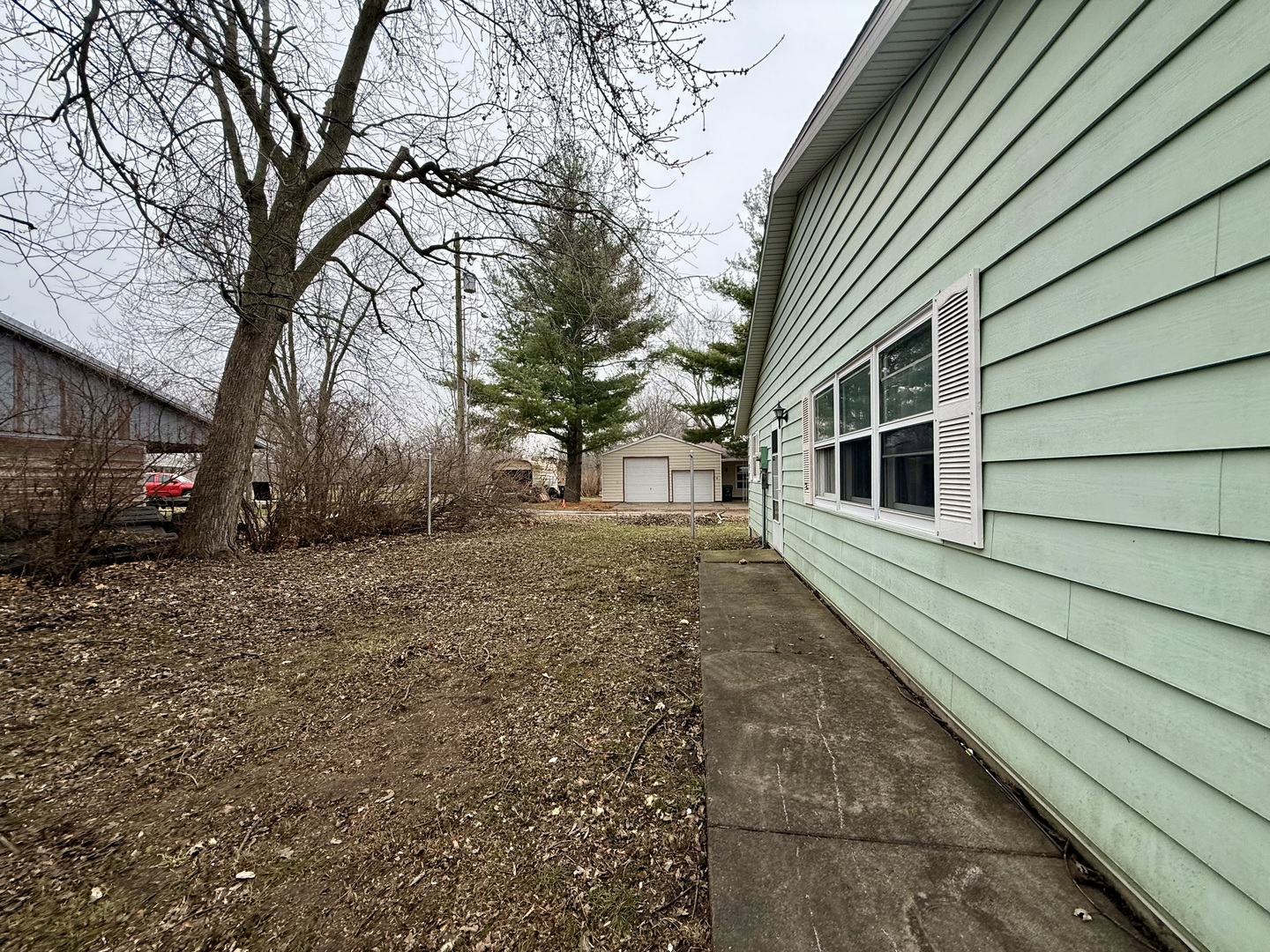 301 S Walnut Street, Clinton, IL 61727