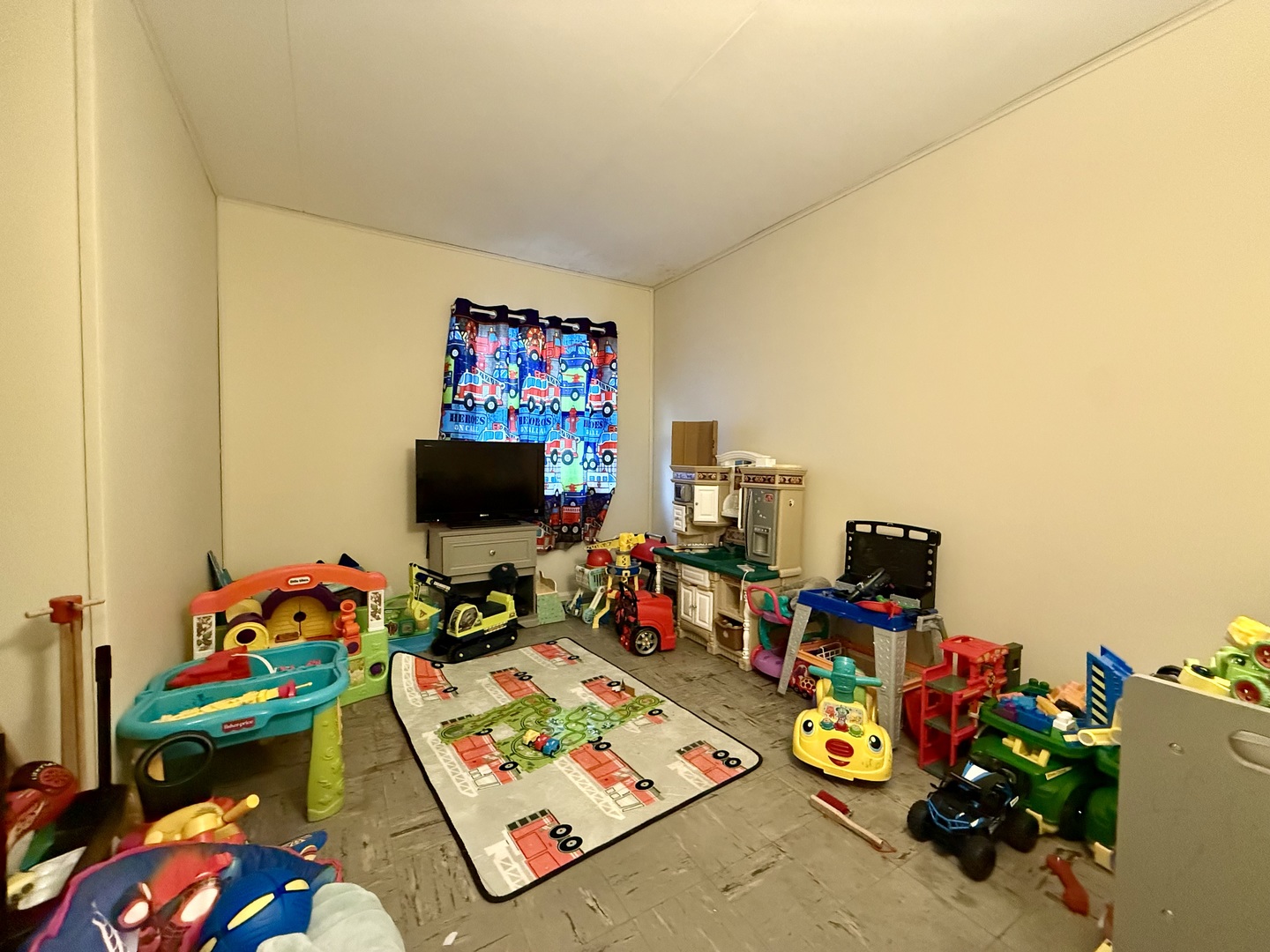 301 S Walnut Street, Clinton, IL 61727