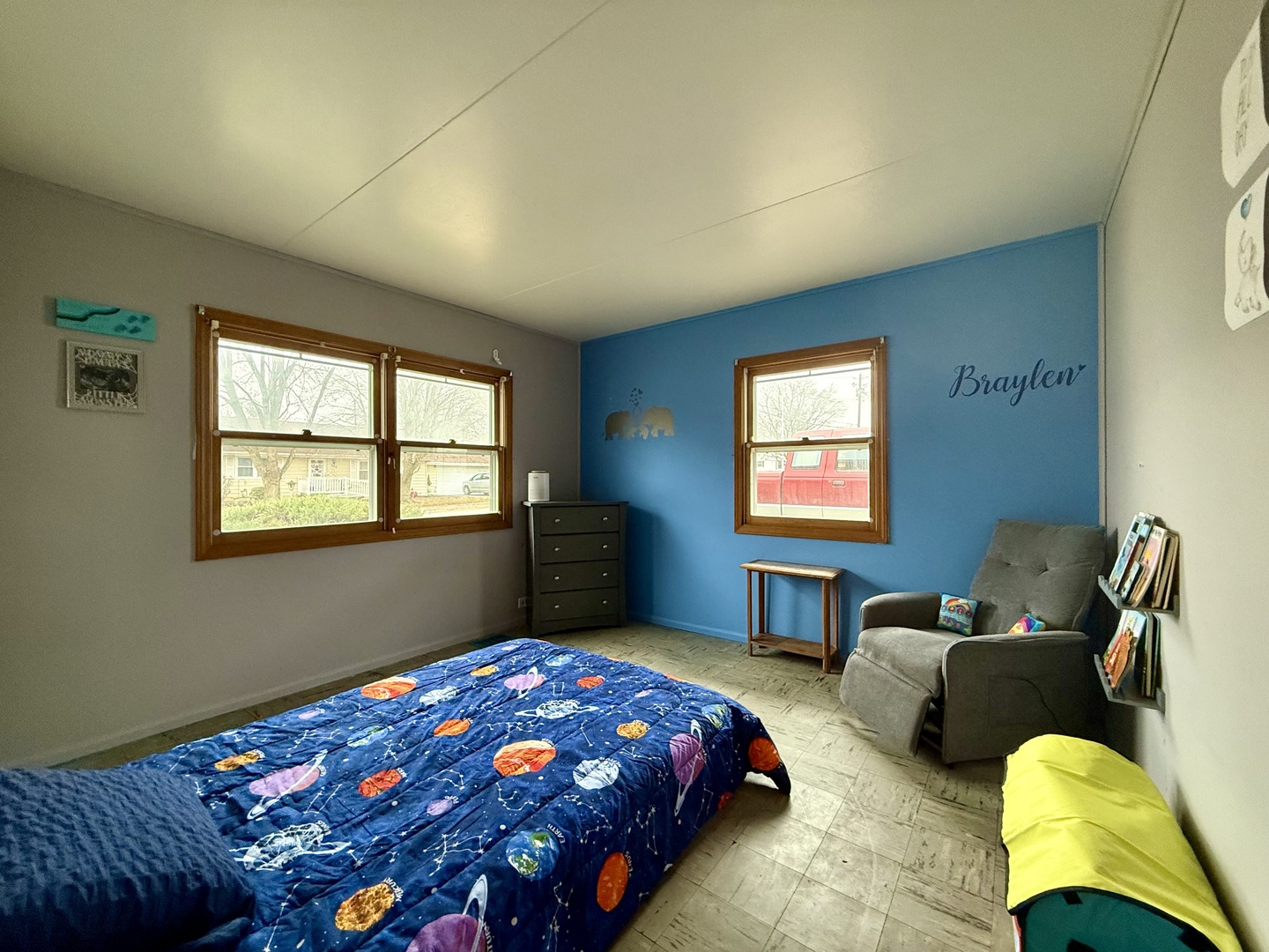 301 S Walnut Street, Clinton, IL 61727