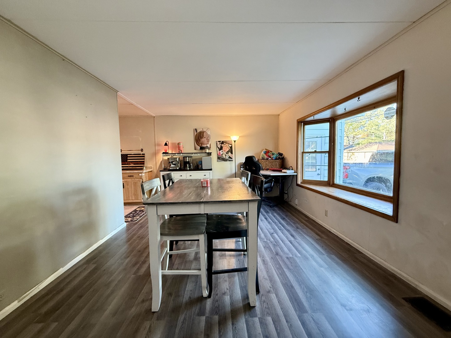 301 S Walnut Street, Clinton, IL 61727