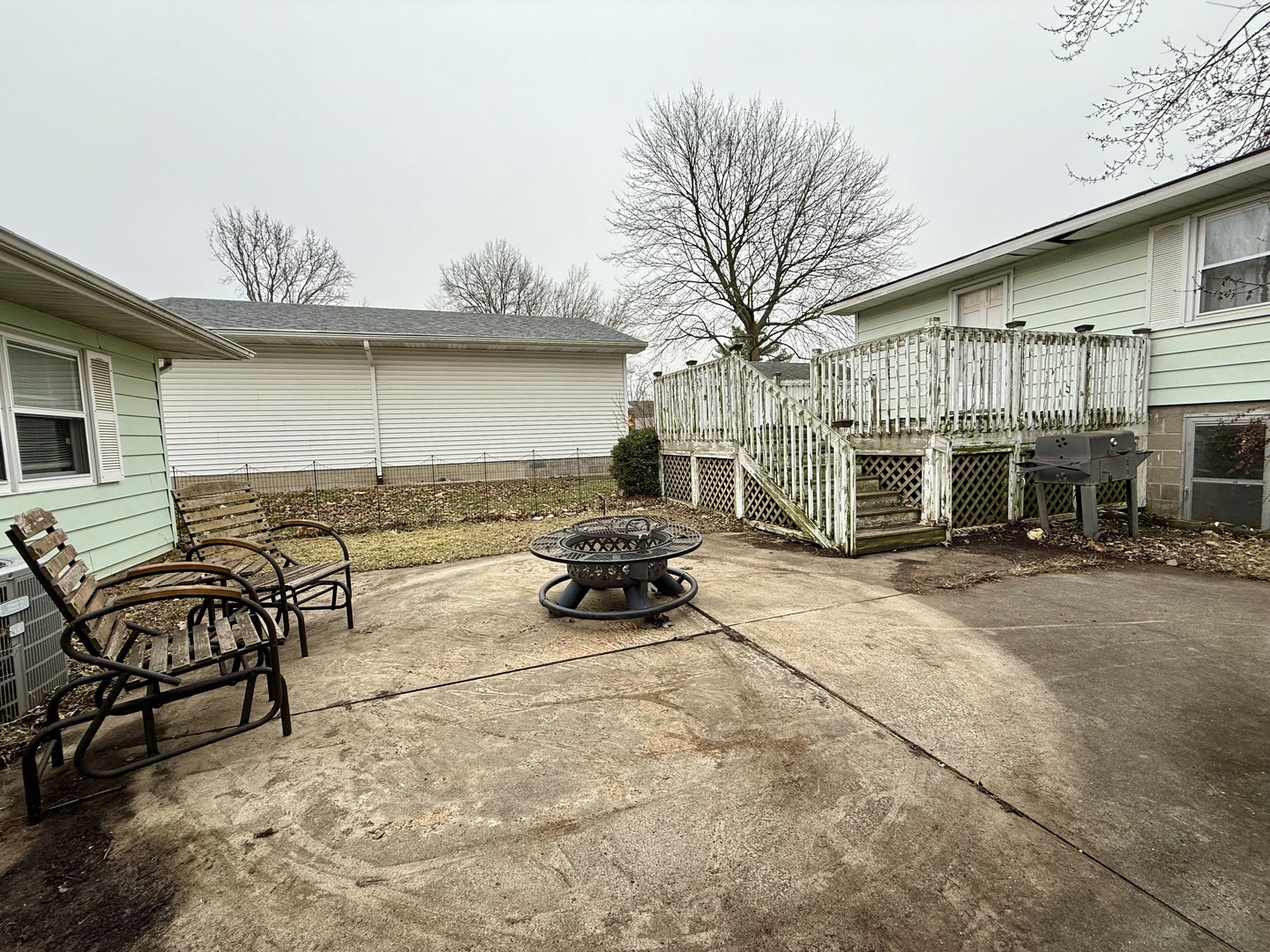 301 S Walnut Street, Clinton, IL 61727