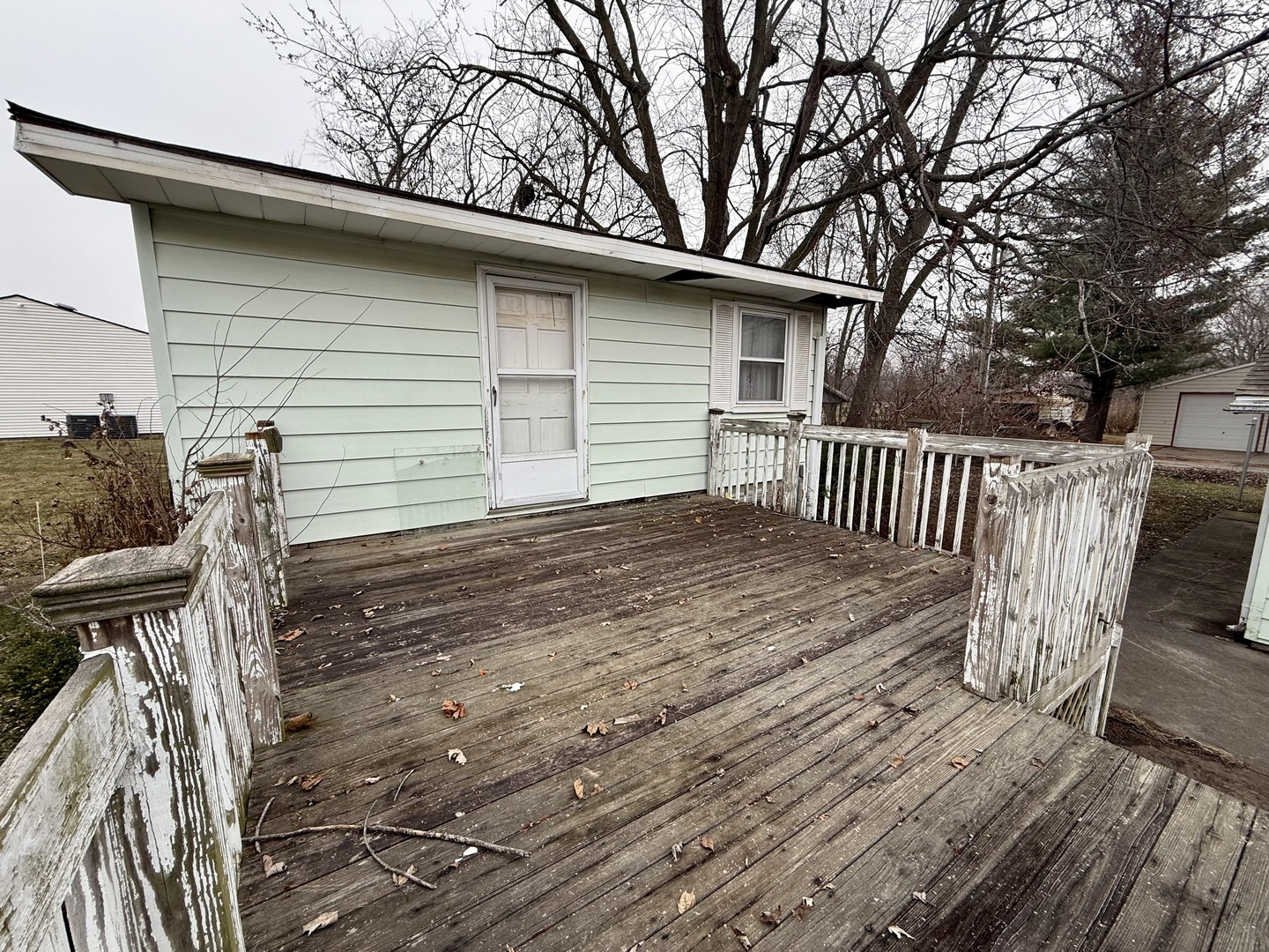 301 S Walnut Street, Clinton, IL 61727