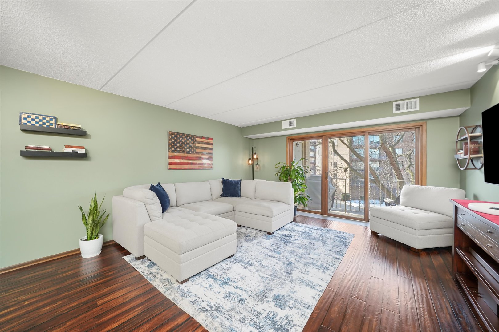 1436 E Thacker Street #309, Des Plaines, IL 60016