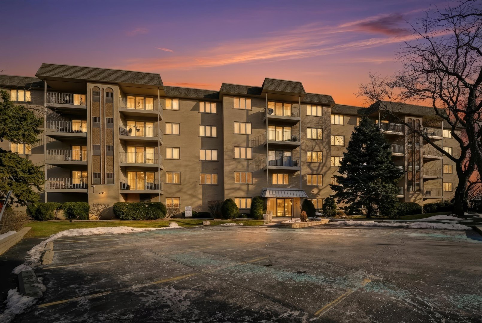 1436 E Thacker Street #309, Des Plaines, IL 60016