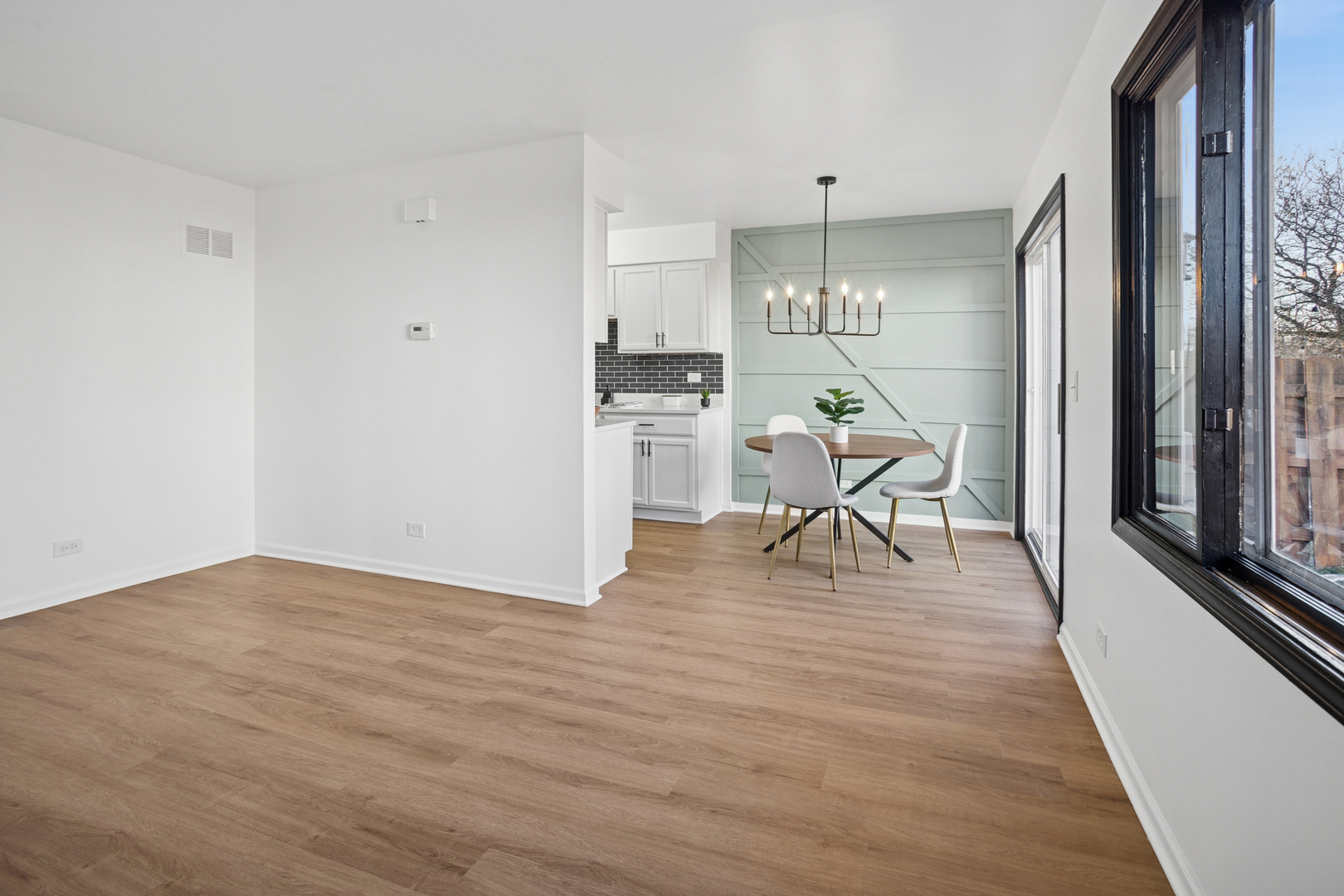 1910 N Alpine Drive, Glendale Heights, IL 60139