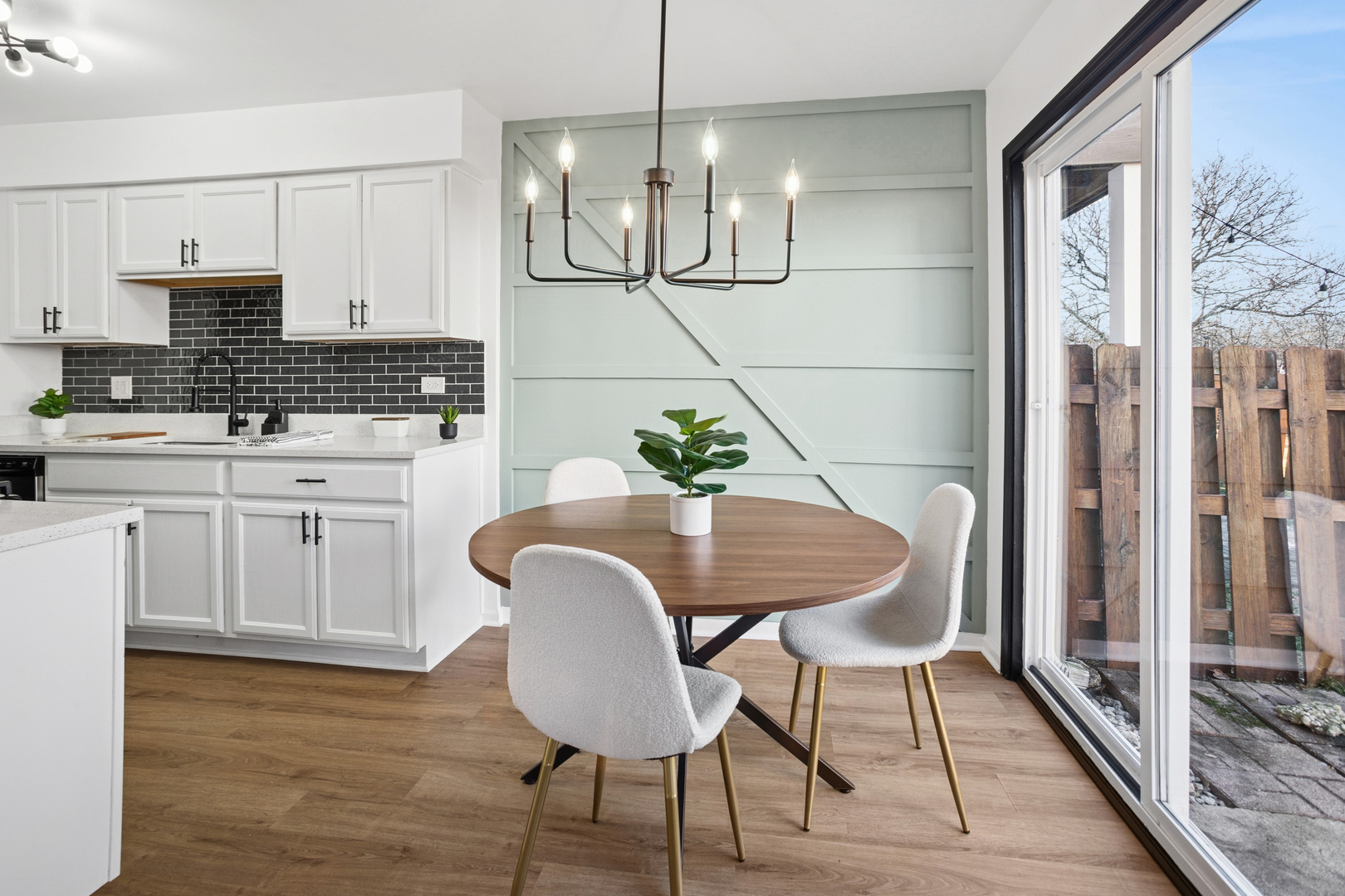 1910 N Alpine Drive, Glendale Heights, IL 60139