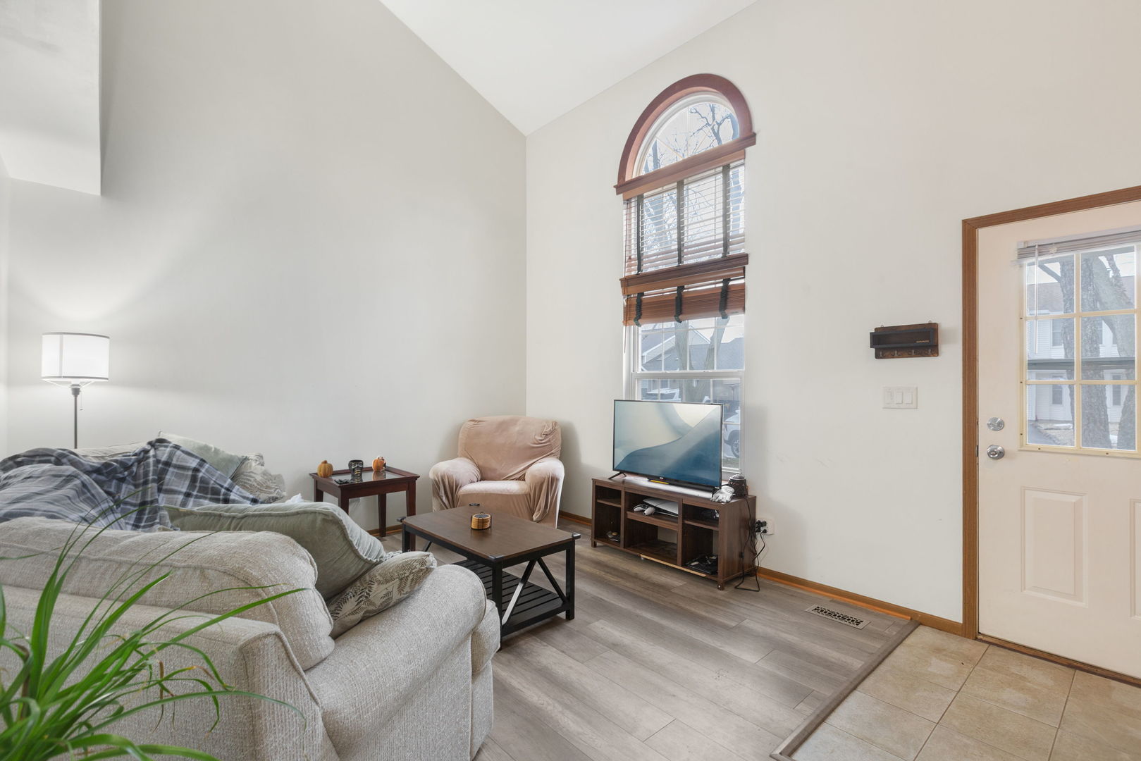 3024 Max Court, Island Lake, IL 60042