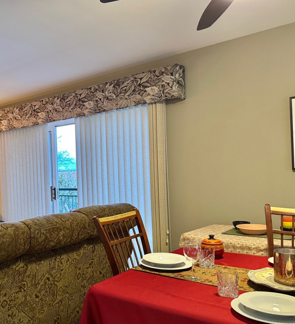 1325 PERRY Street #606, Des Plaines, IL 60016