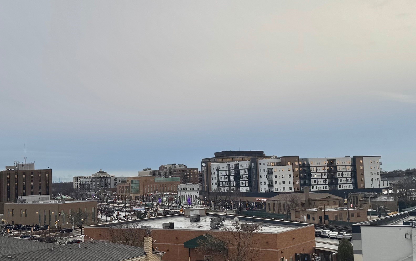 1325 PERRY Street #606, Des Plaines, IL 60016