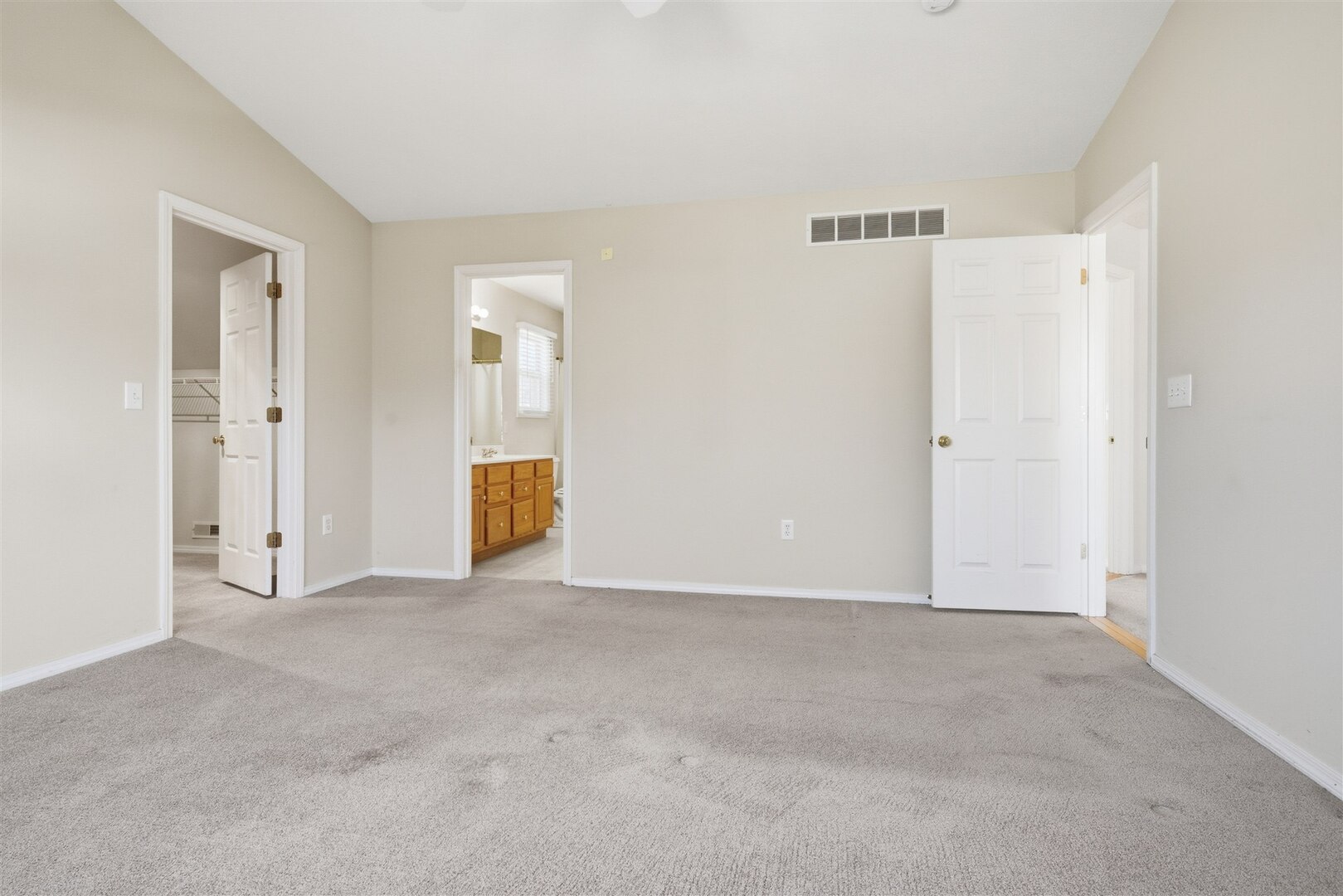 3 Timbergate Court, Bloomington, IL 61704