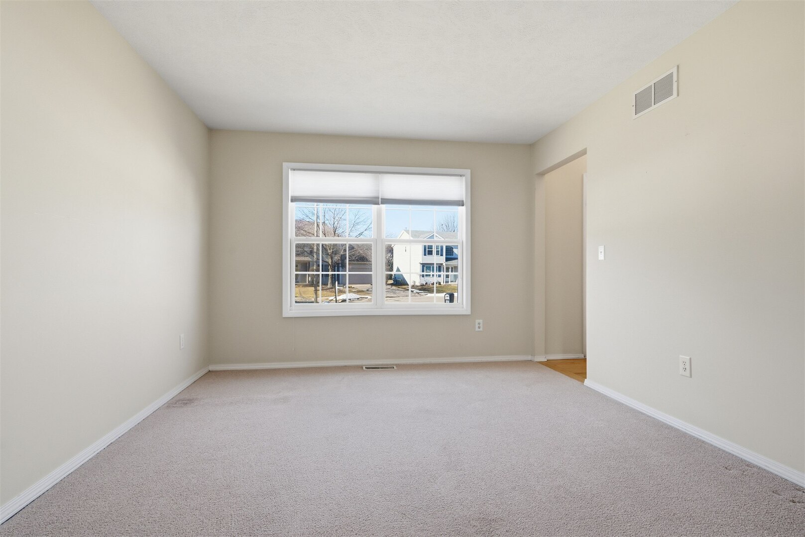 3 Timbergate Court, Bloomington, IL 61704