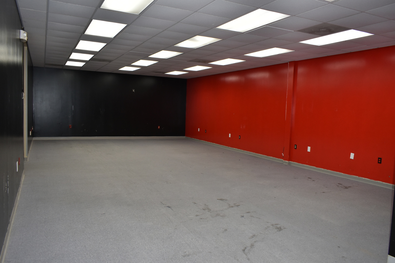 901 W Main Street, El Paso, IL 61738