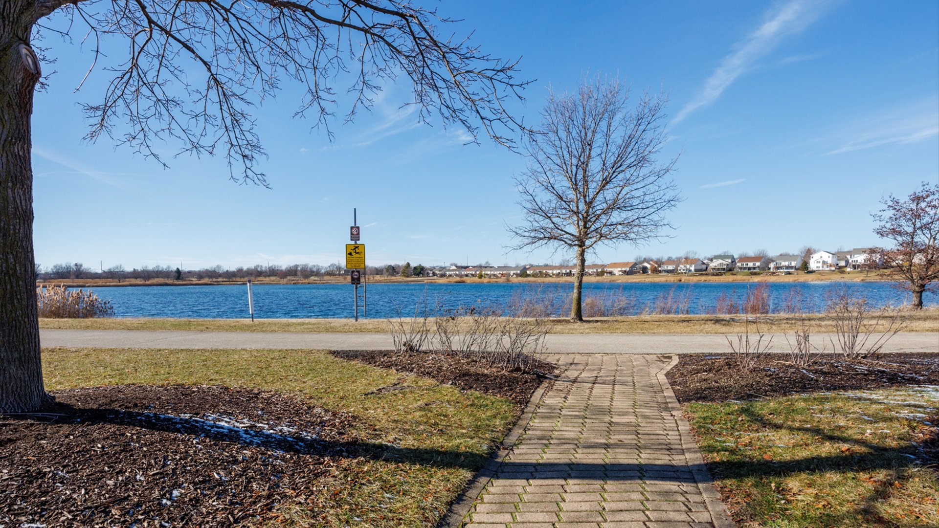 67 Oak Park Road, Bloomington, IL 61701