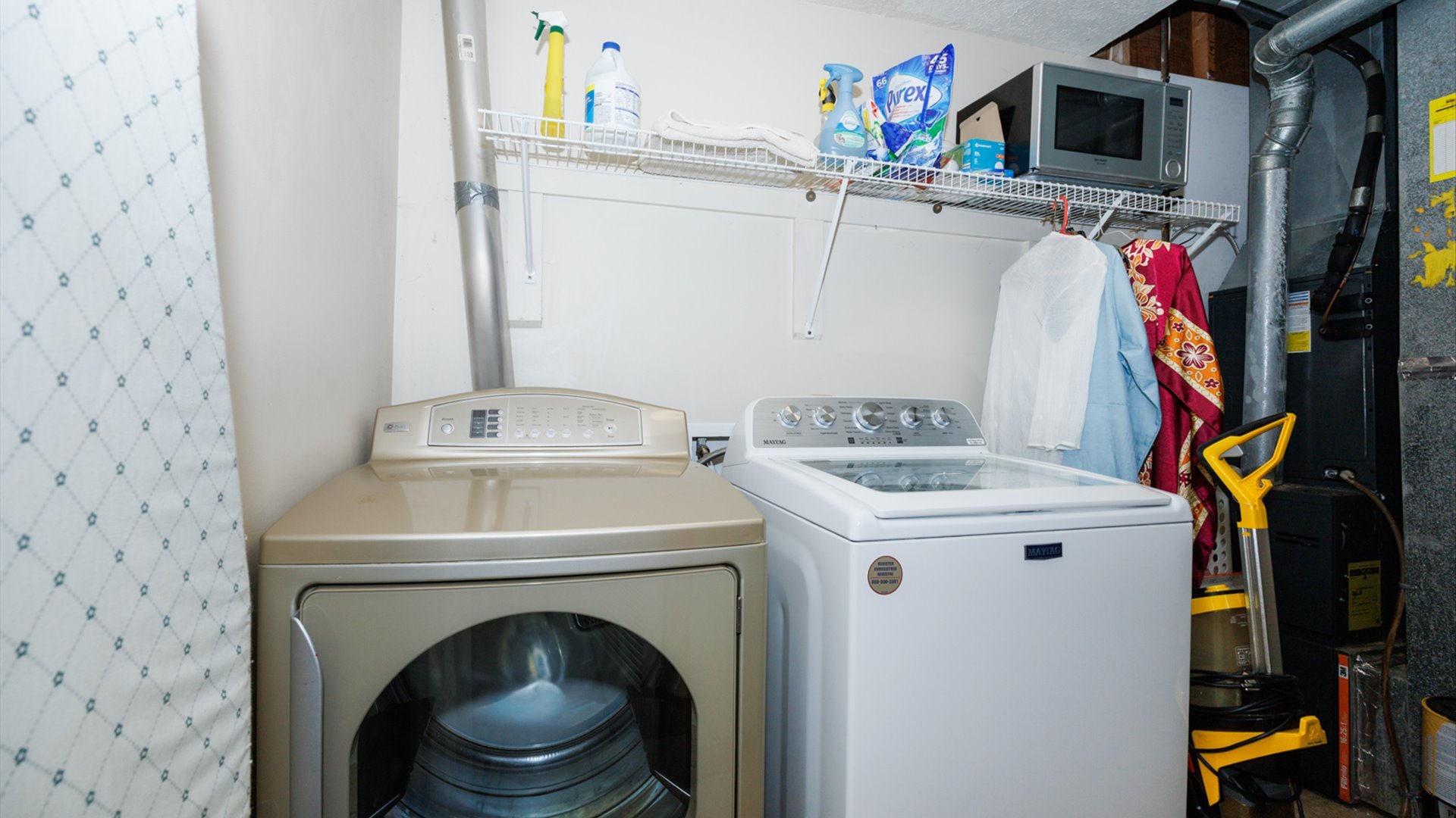 67 Oak Park Road, Bloomington, IL 61701