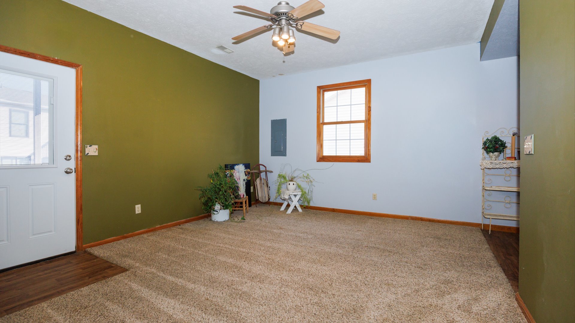 67 Oak Park Road, Bloomington, IL 61701