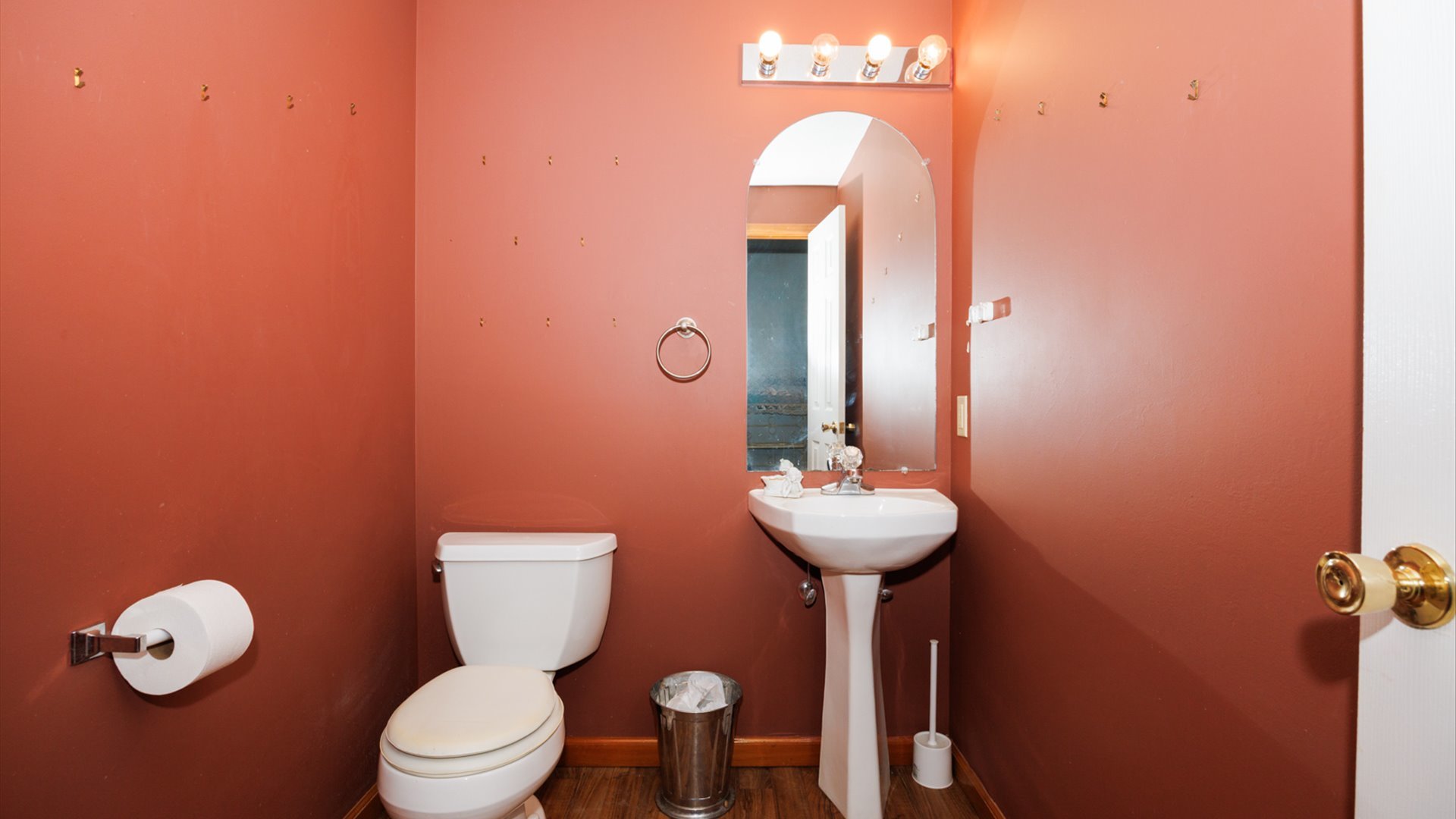 67 Oak Park Road, Bloomington, IL 61701