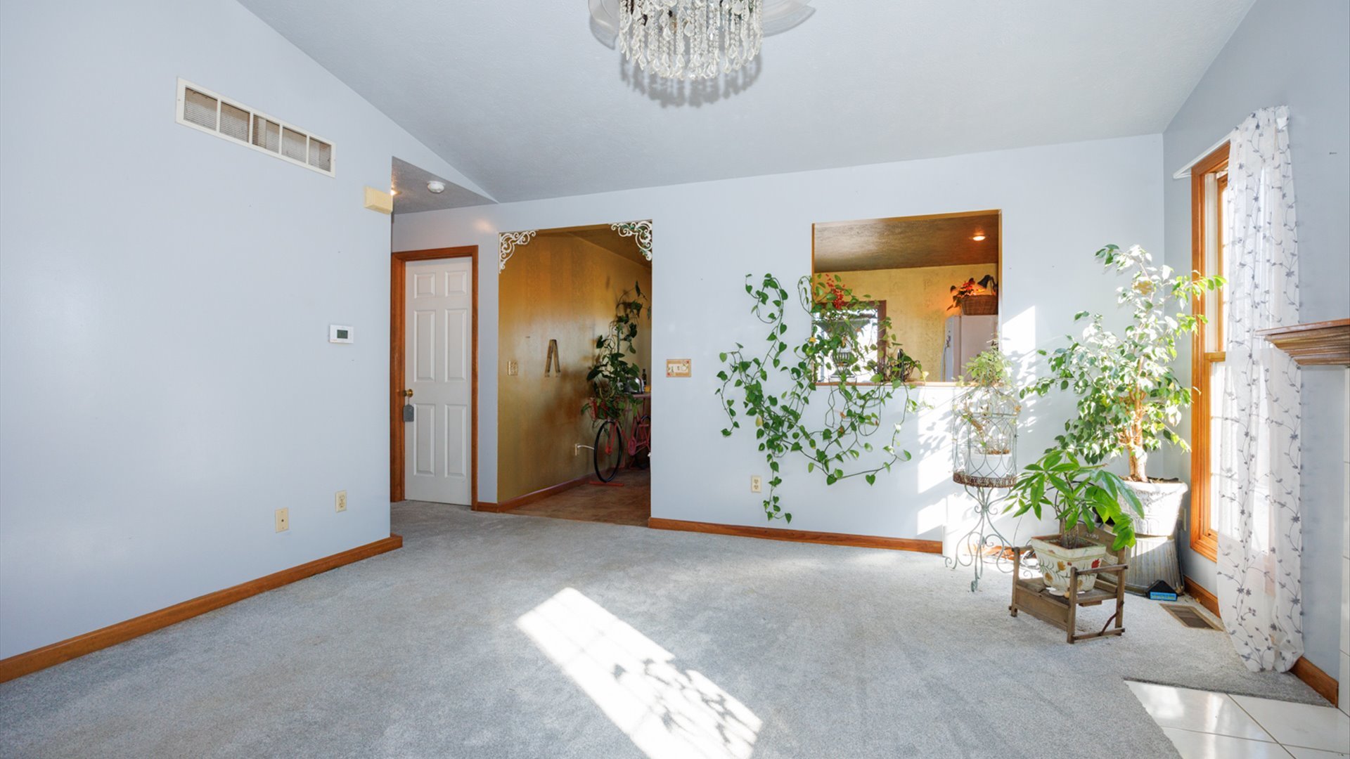 67 Oak Park Road, Bloomington, IL 61701