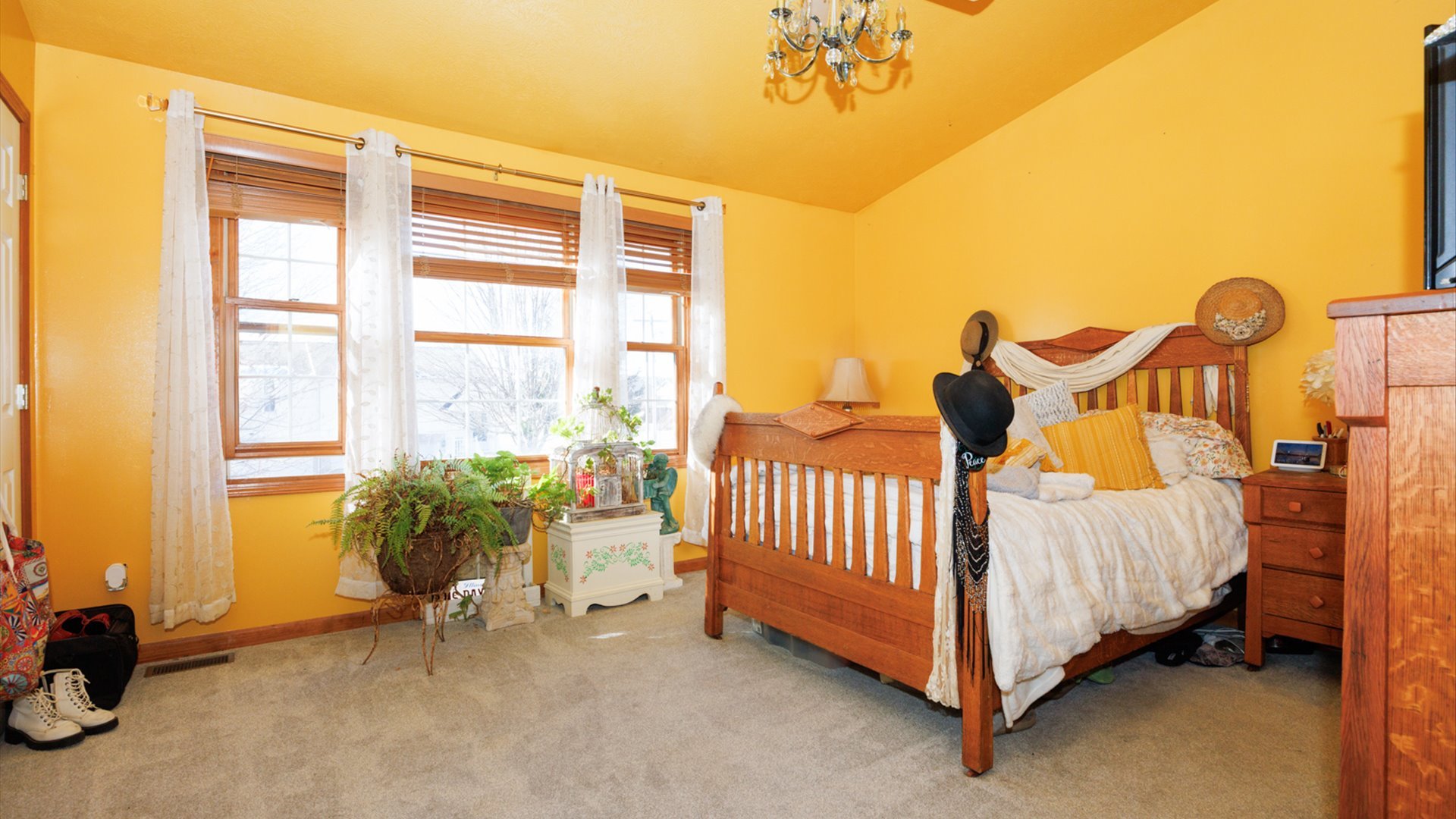 67 Oak Park Road, Bloomington, IL 61701