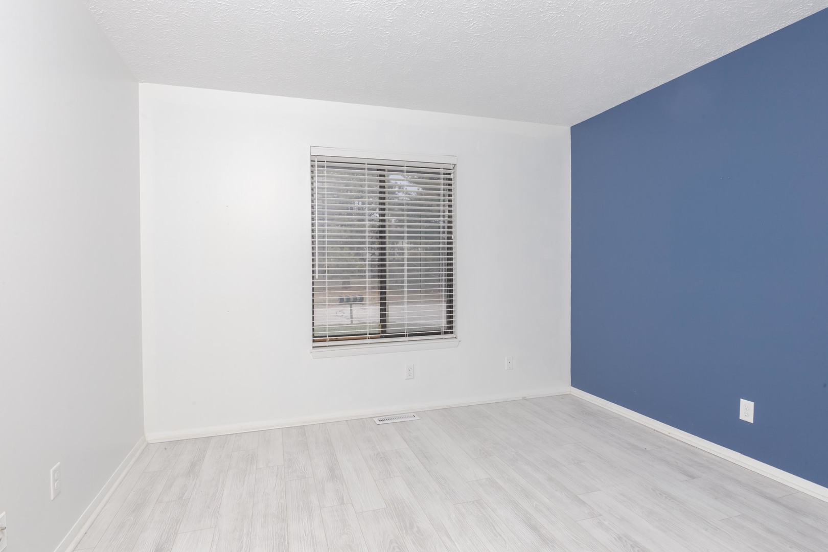 29 Brandywine Court, Bloomington, IL 61704