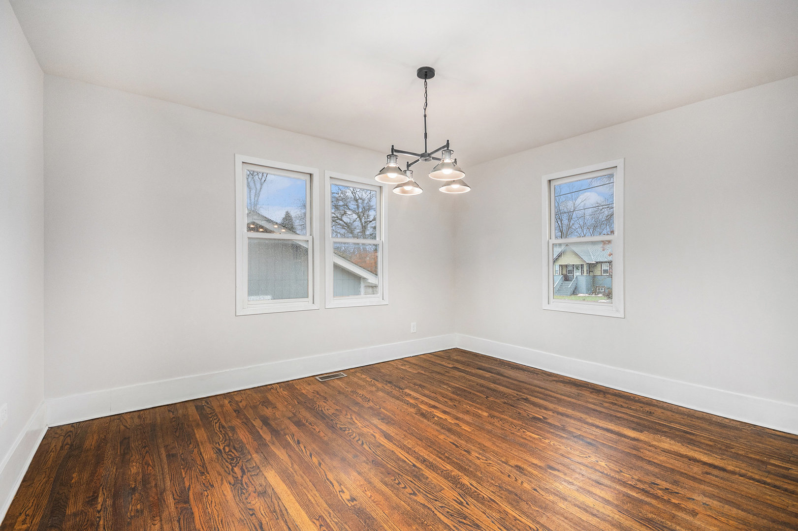 247 N West Road, Lombard, IL 60148