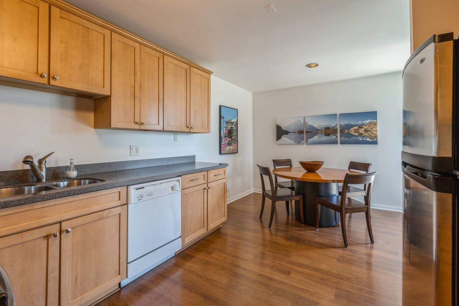 5600 Hillcrest Lane #130-3K, Lisle, IL 60532