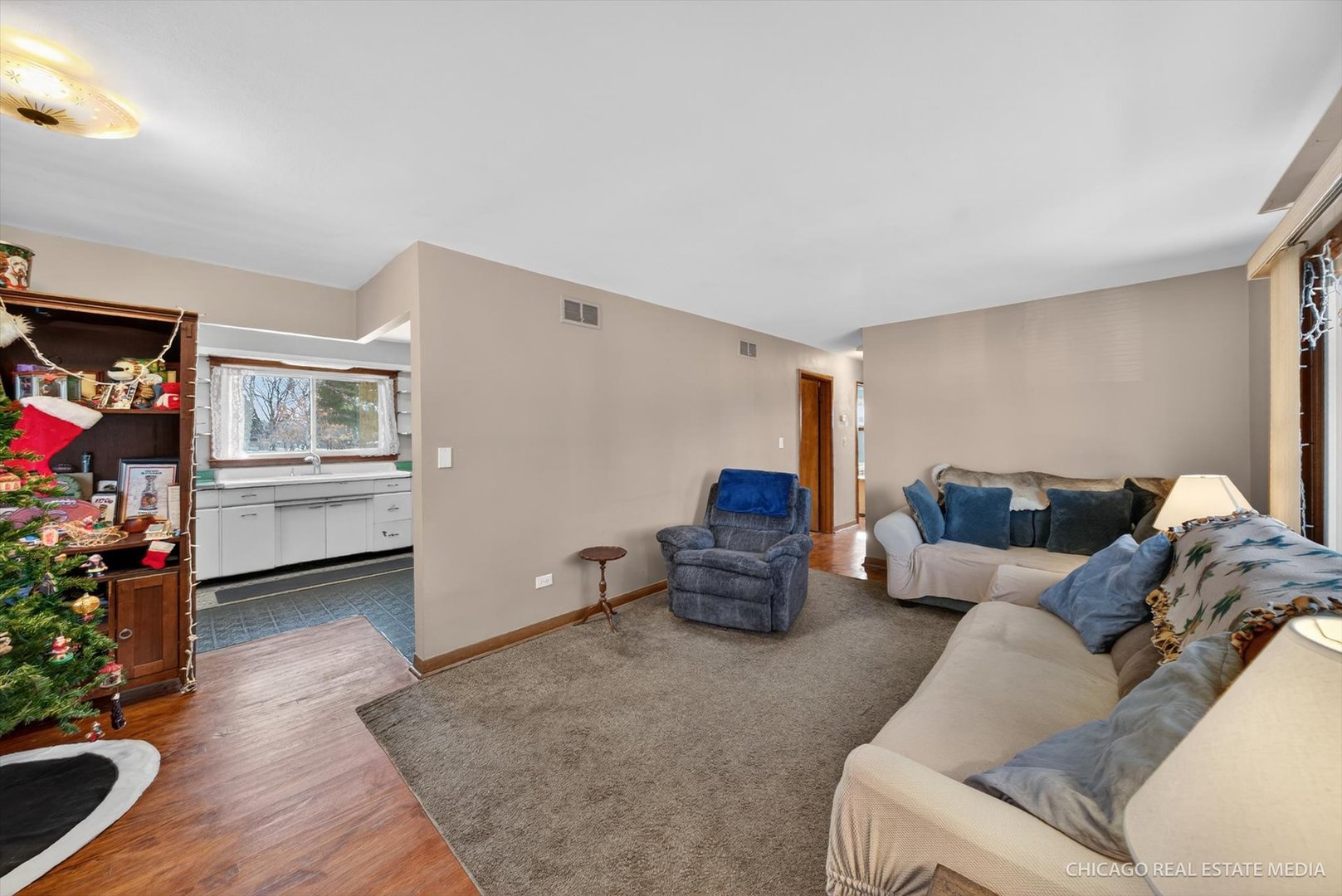 871 S Chatham Avenue, Addison, IL 60101