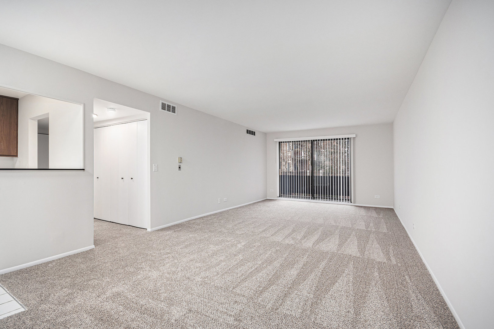 700 Wellington Avenue #207, Elk Grove Village, IL 60007