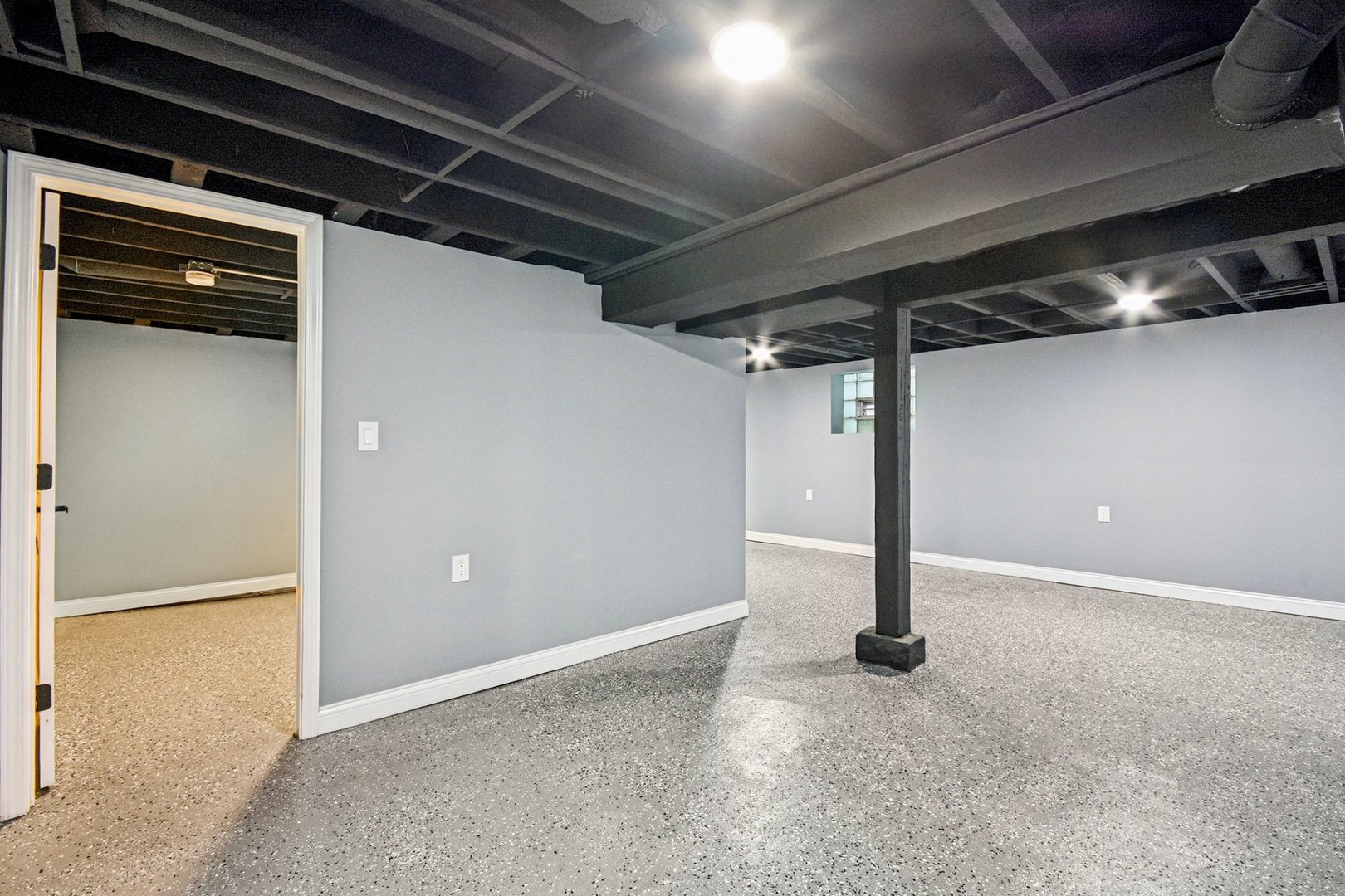 8536 S Maryland Avenue, Chicago, IL 60619