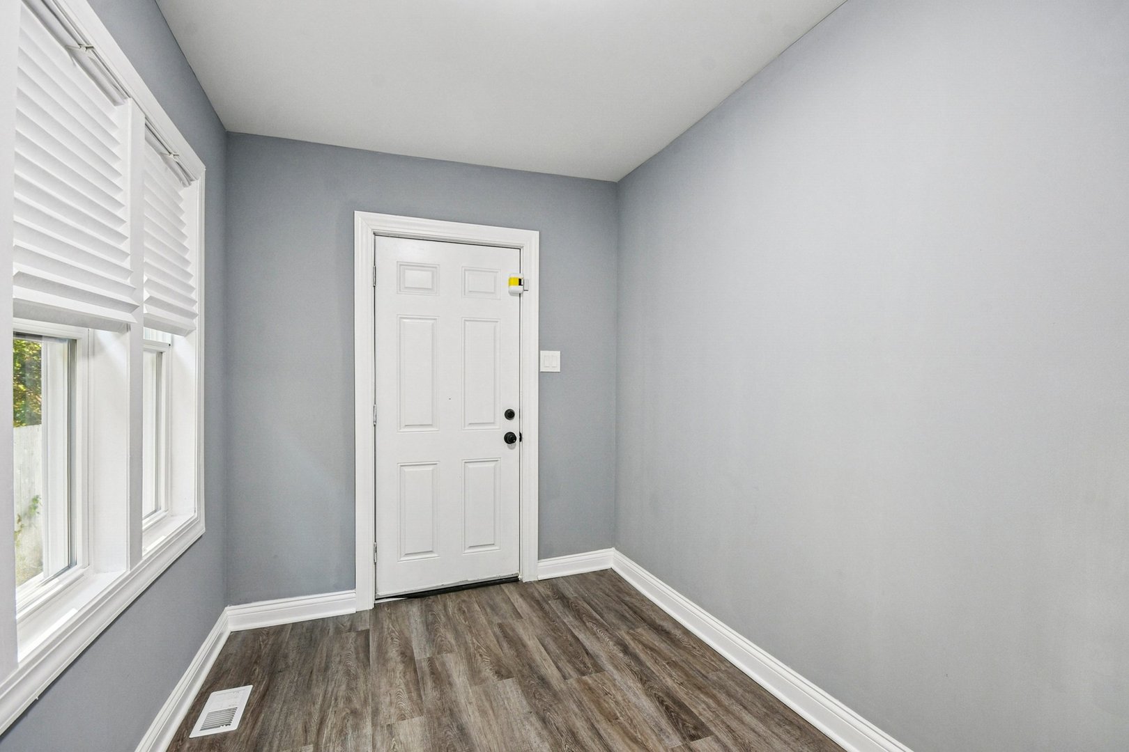 8536 S Maryland Avenue, Chicago, IL 60619