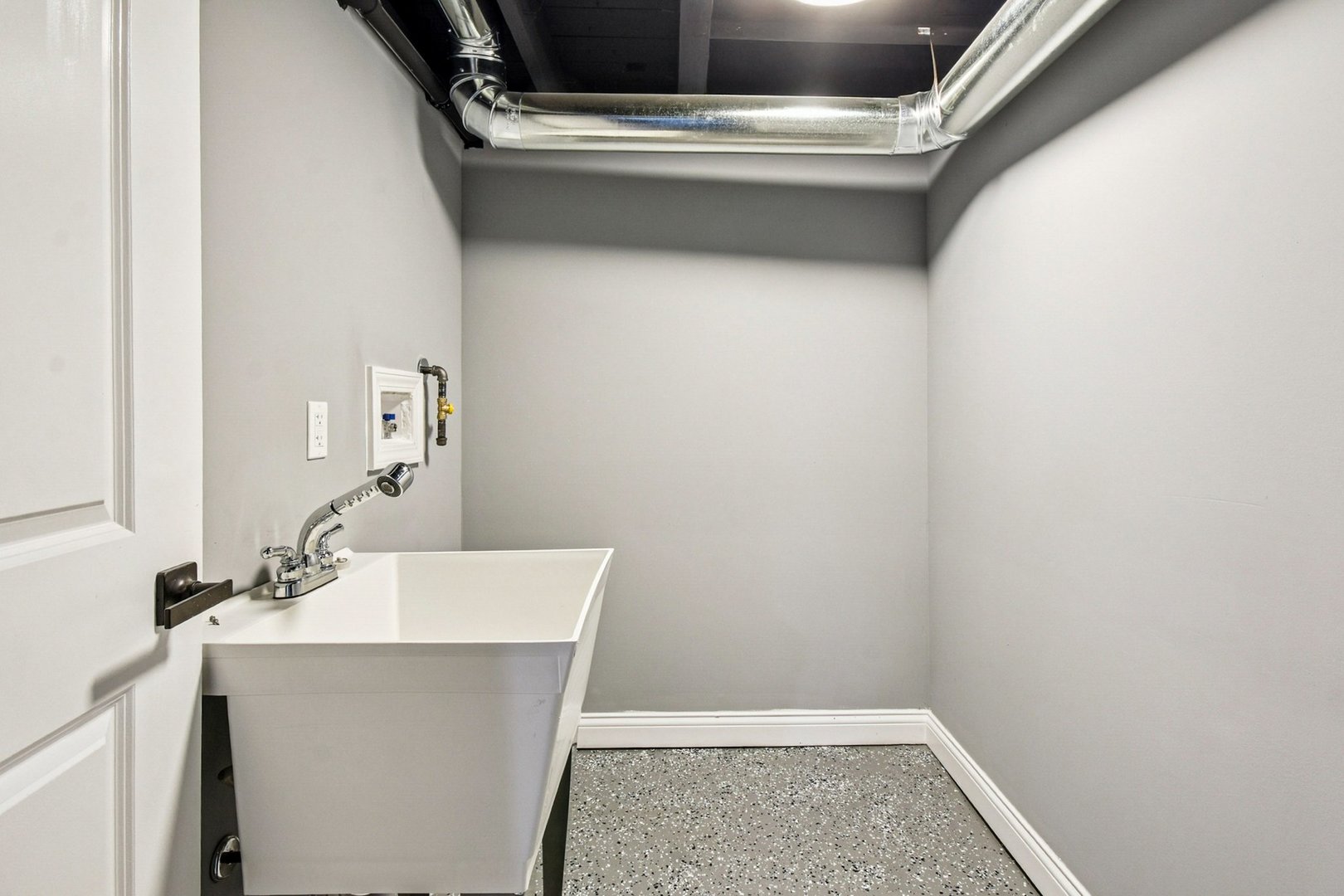 8536 S Maryland Avenue, Chicago, IL 60619