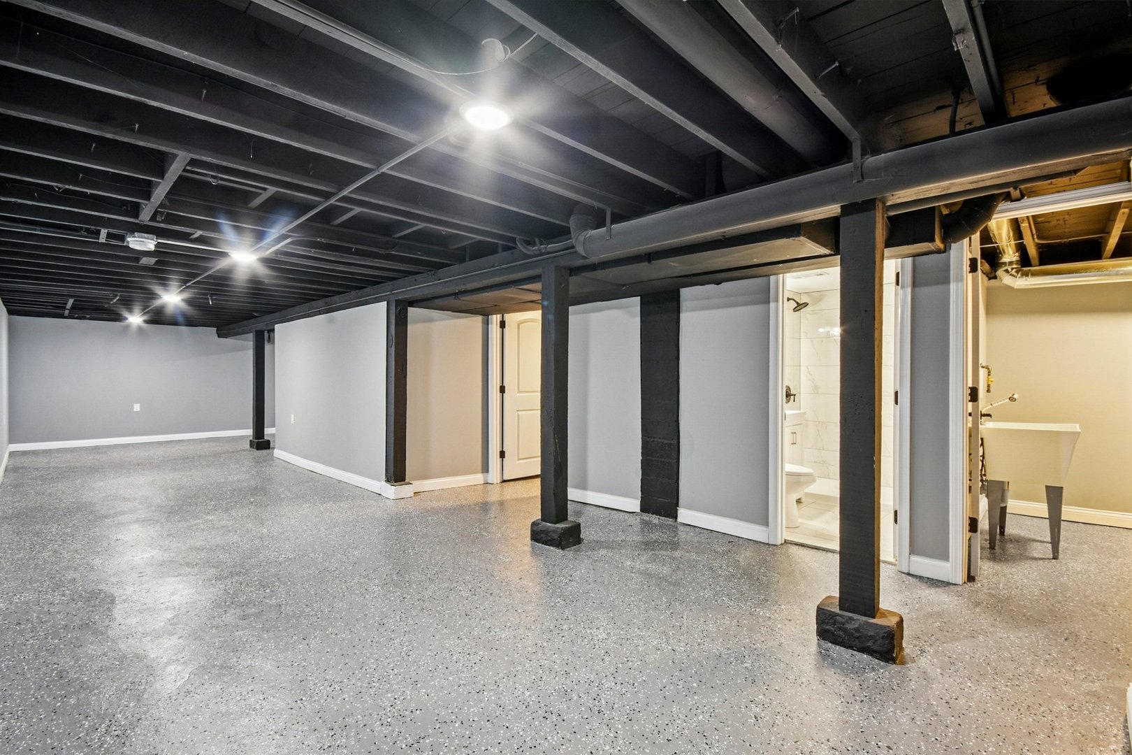 8536 S Maryland Avenue, Chicago, IL 60619