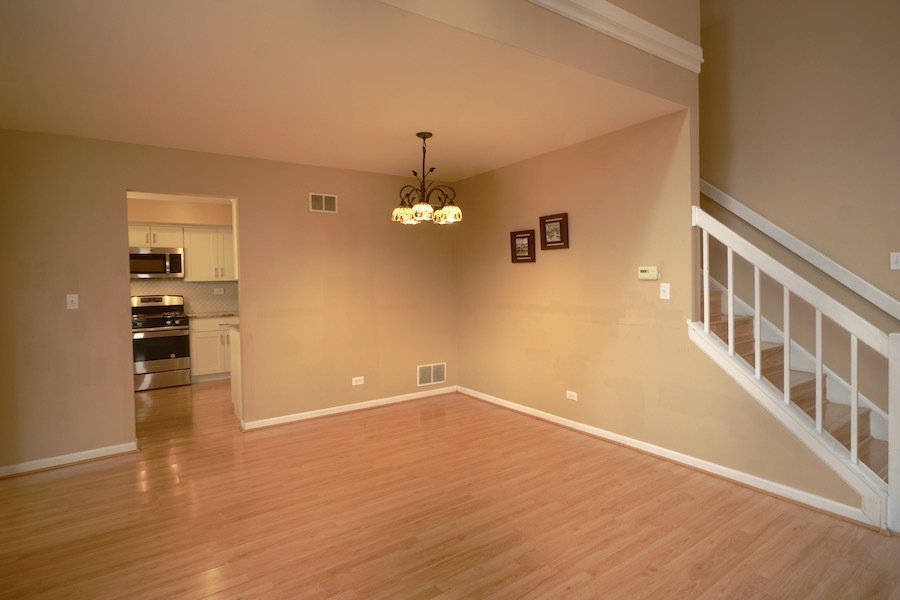 384 Bentley Place, Buffalo Grove, IL 60089