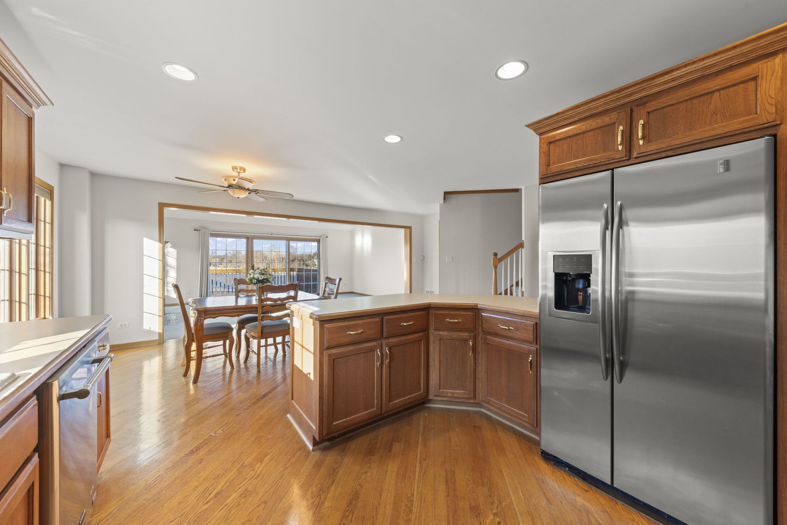 12198 Oxford Court, Lemont, IL 60439