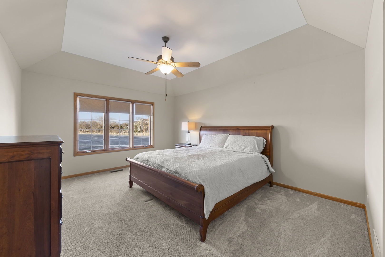 12198 Oxford Court, Lemont, IL 60439