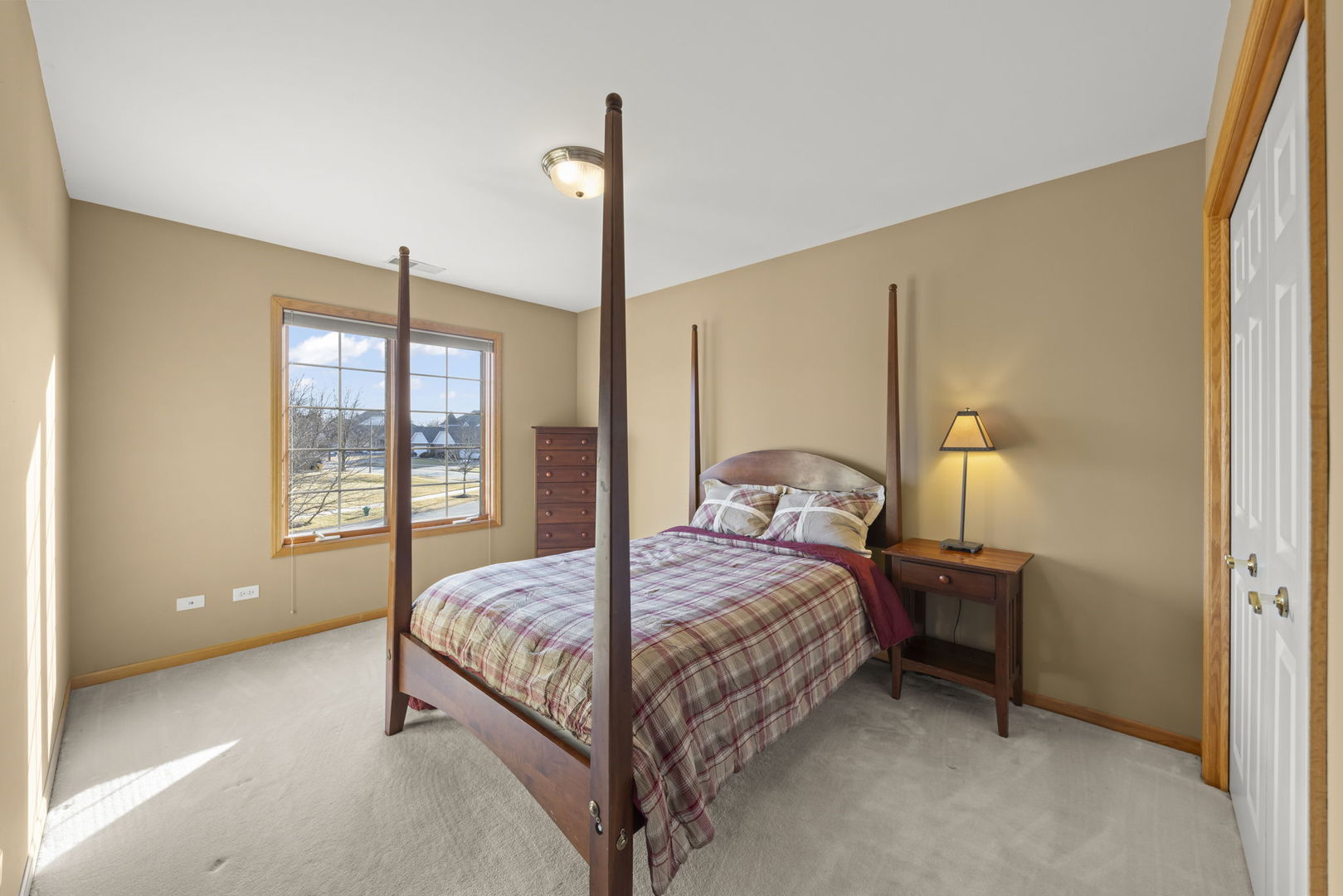 12198 Oxford Court, Lemont, IL 60439