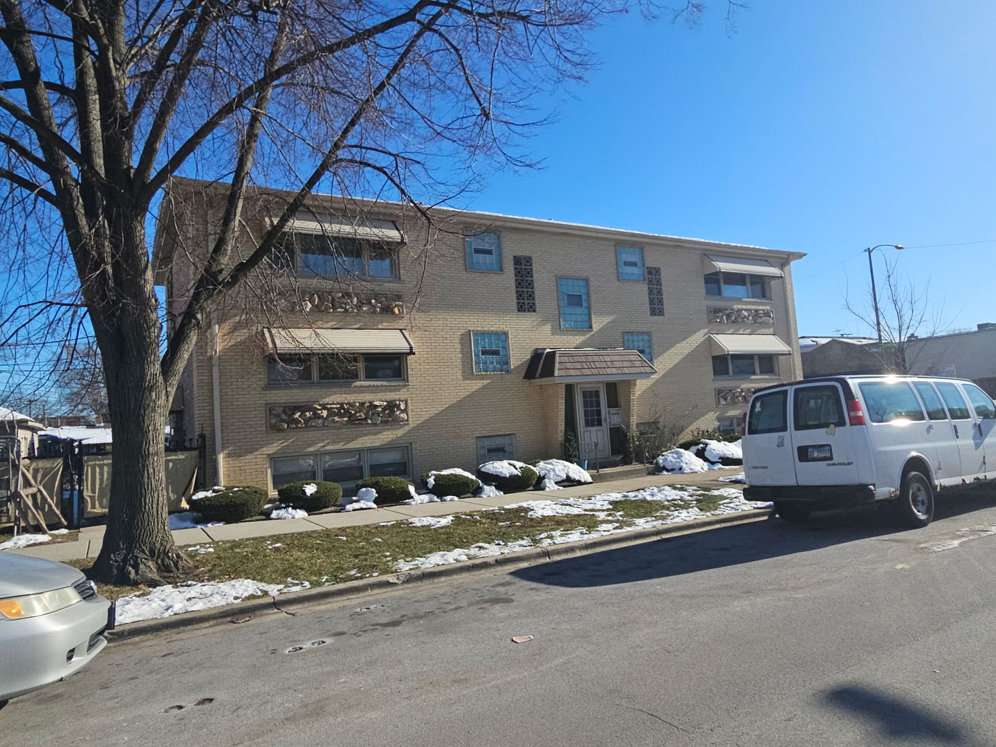 7356 W Addison Street #2N, Chicago, IL 60634