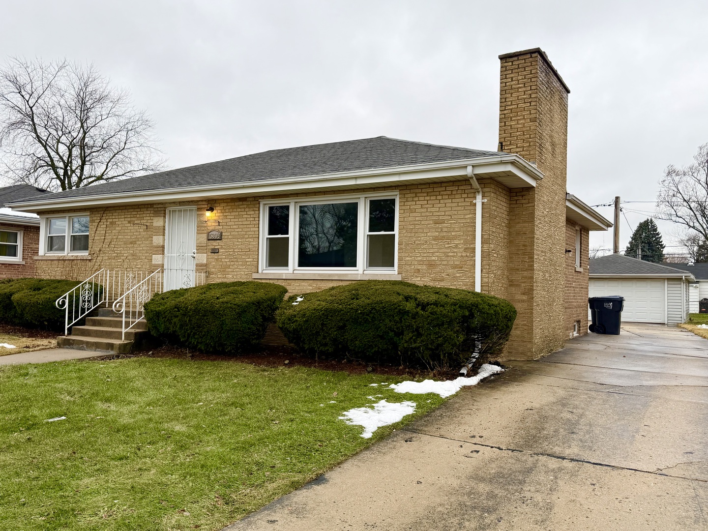 16308 Drexel Avenue, South Holland, IL 60473